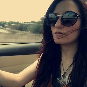Meet your Posher, Kristin